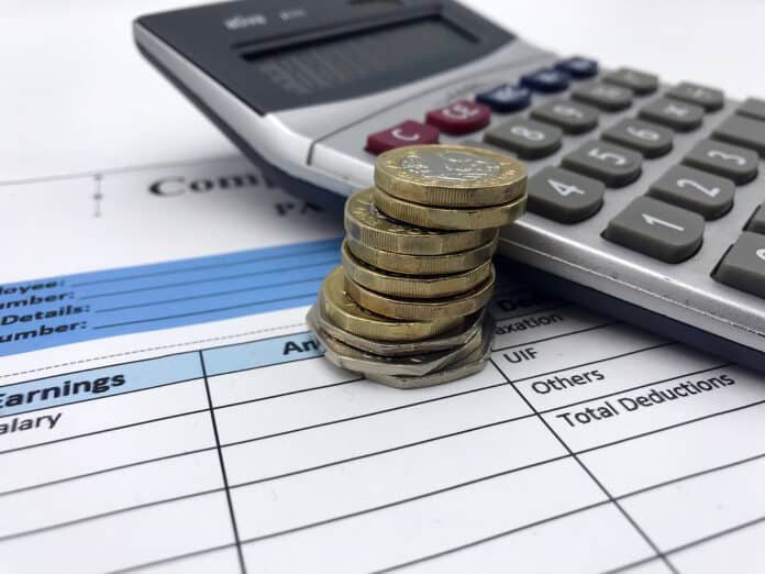 average monthly wage in Pakistan 2024-25